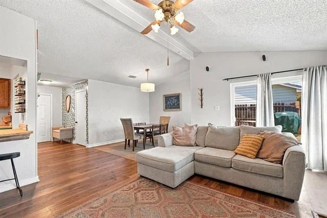 Photo of 749 Chanticleers Lane