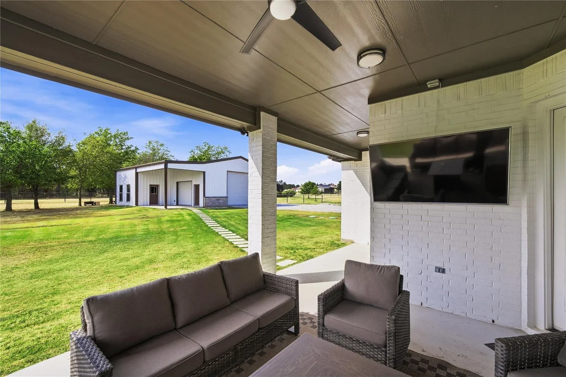 Photo of 1135 Paradise Parkway