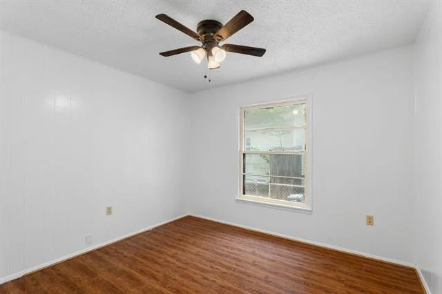 Photo of 1409 Lawrence Drive