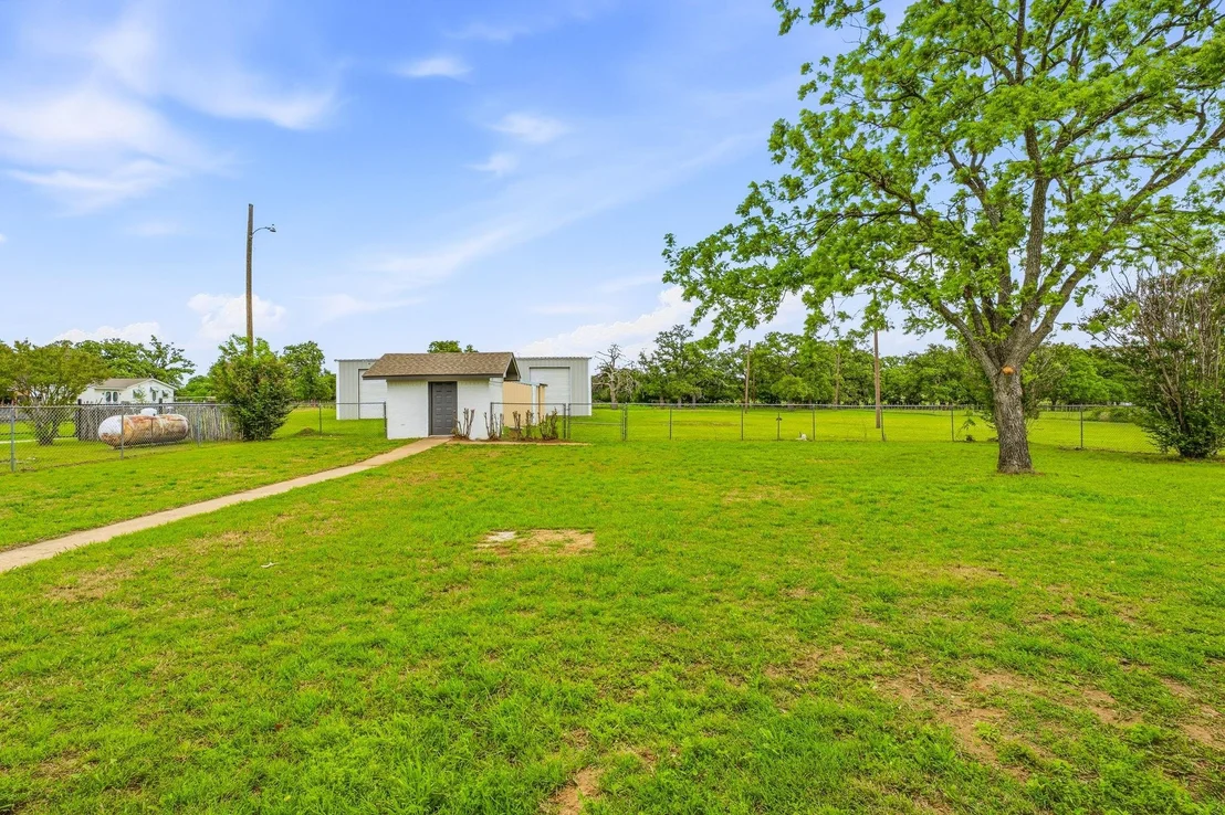 Photo of 621 County Road 484