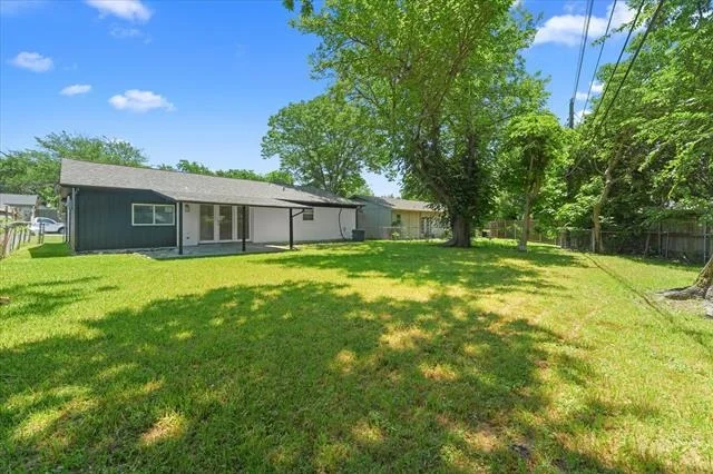 Photo of 1222 Saturn Drive