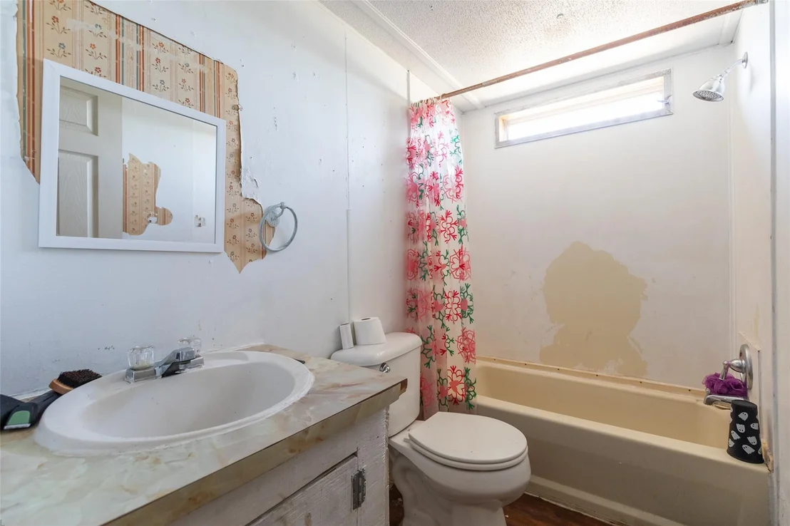 Photo of 1186 Private Road 2431