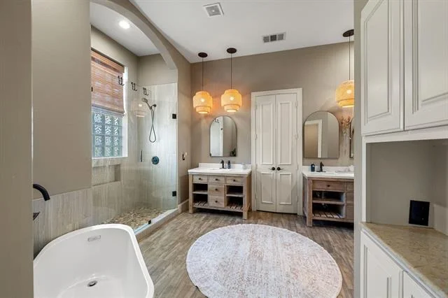 Photo of 1541 Winding Creek Road