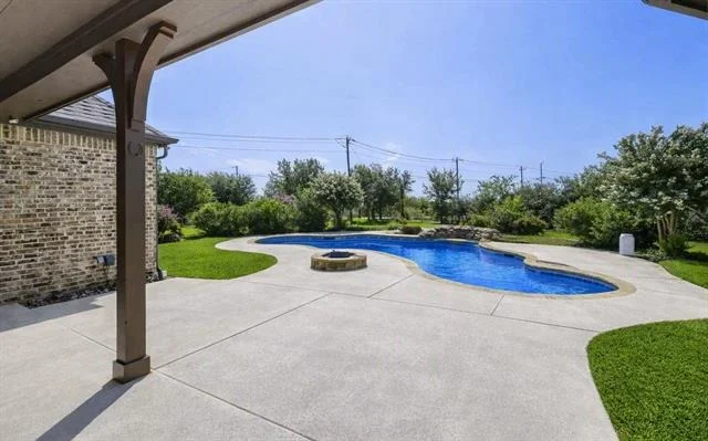 Photo of 1501 Willow Tree Drive