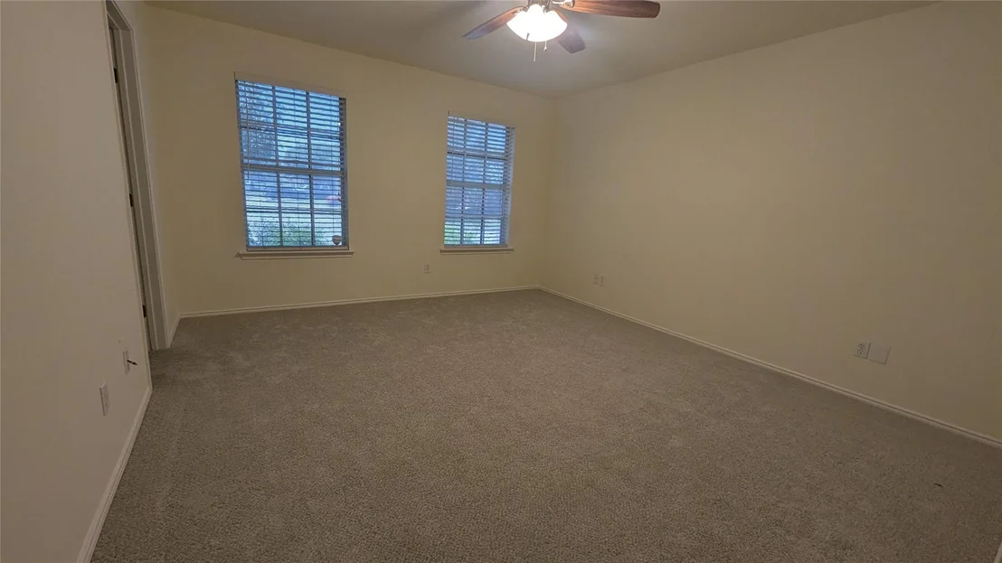 Photo of 916 Heberle Drive