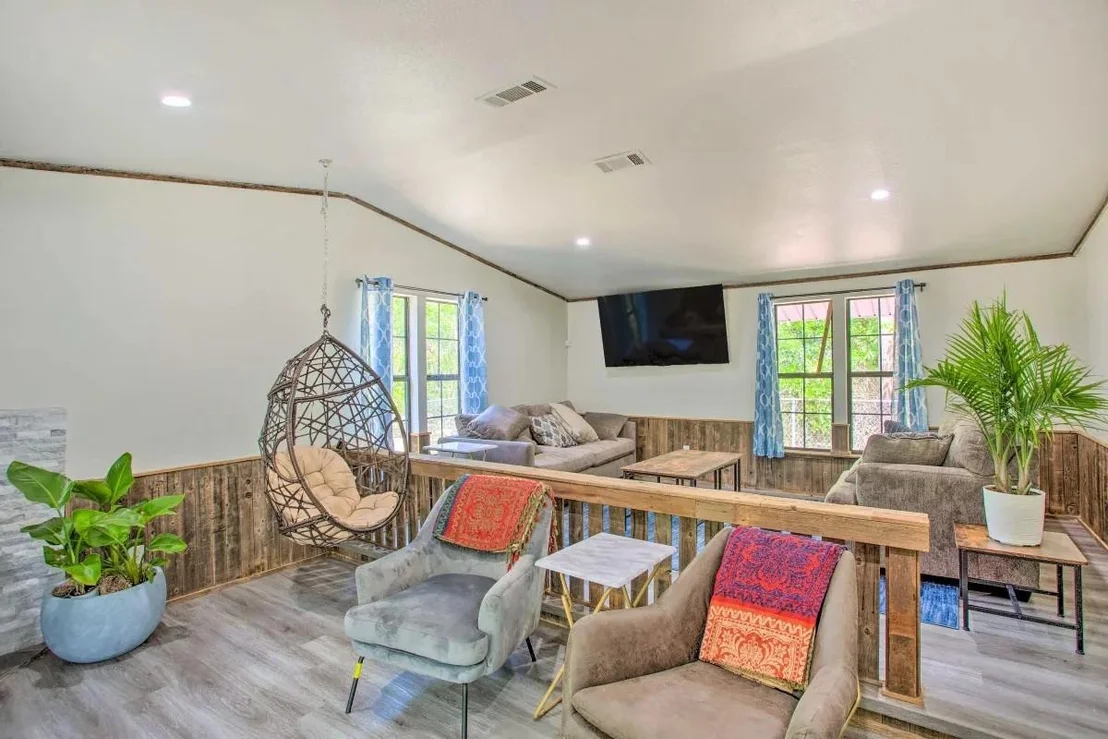Photo of 9899 Archer Lane