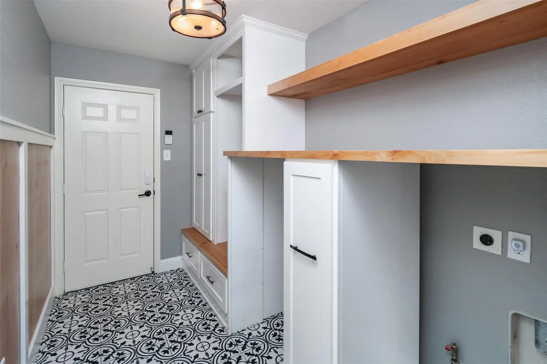 Photo of 1019 Vaughan Lane