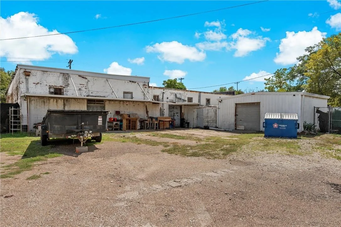 Photo of 1501 Herring Avenue