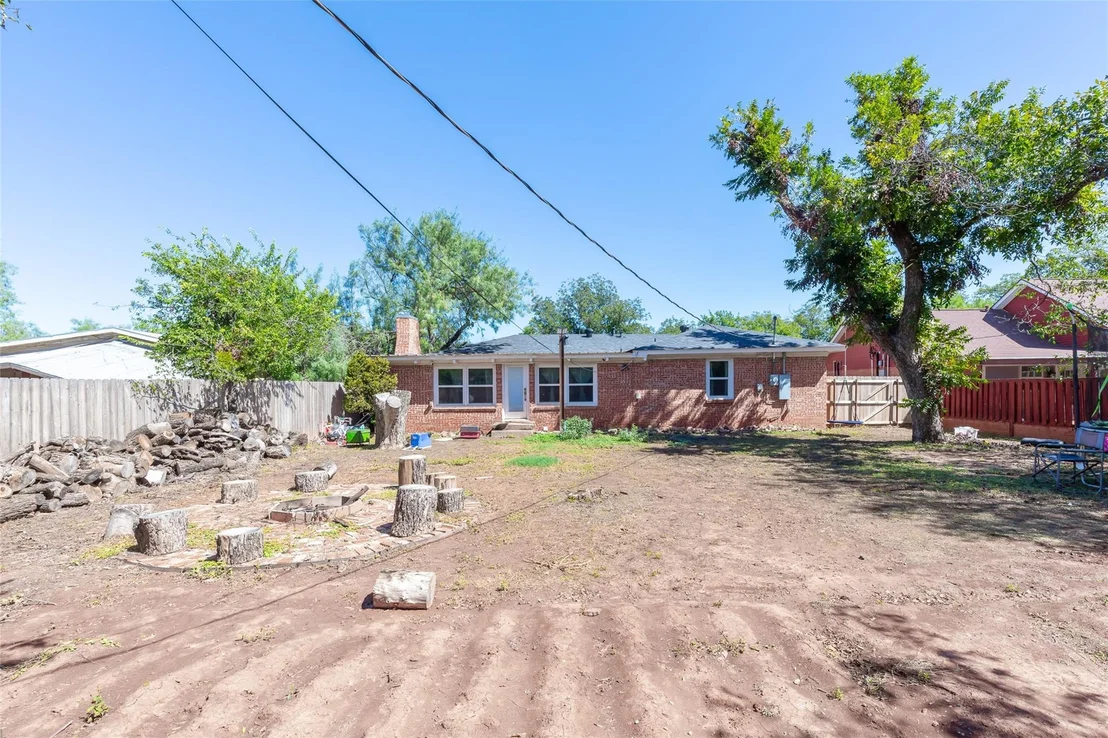 Photo of 720 GLENDALE Drive