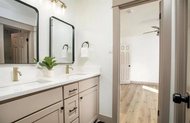 Photo of 411 W Heritage Drive