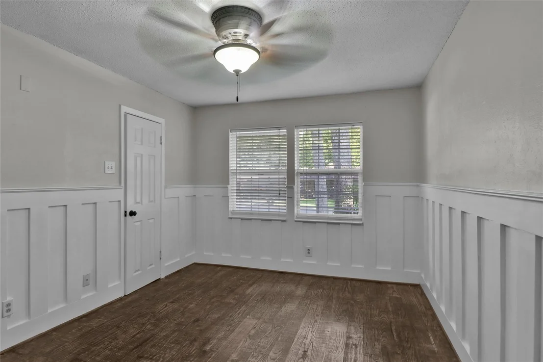 Photo of 2706 Oak Cliff Lane