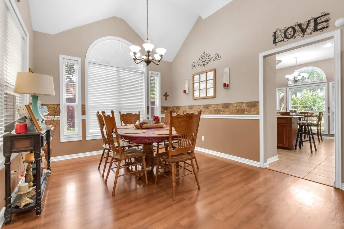 Photo of 18 Red Bluff Court