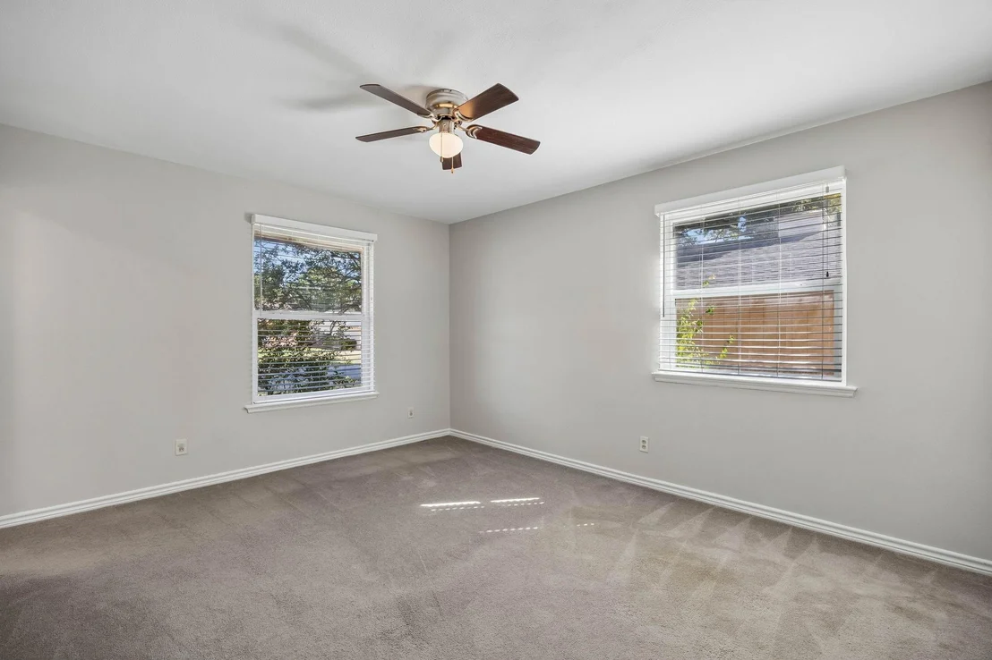 Photo of 1239 Evergreen Drive