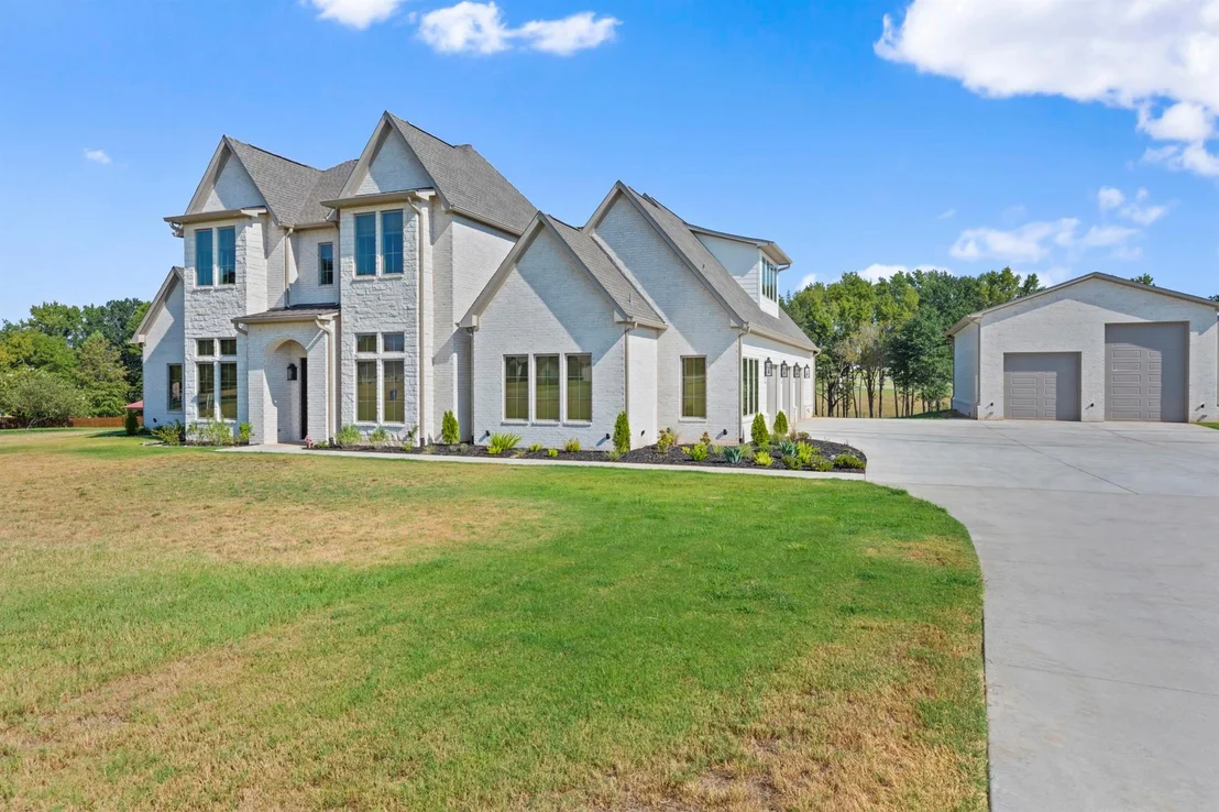 Photo of 23180 Bridle View Drive
