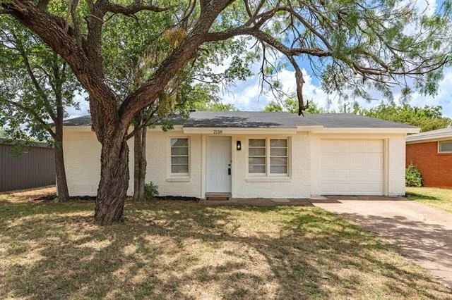 Photo of 2118 N Mockingbird Lane