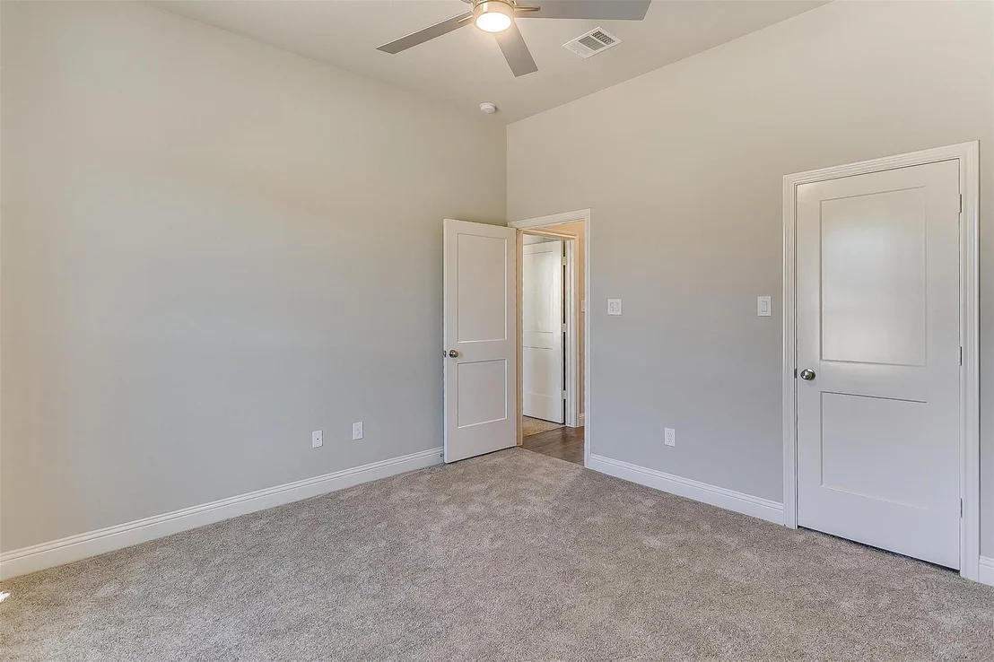Photo of 1014 Gonzollas Road