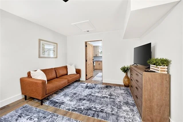 Photo of 5917 Maple Lane