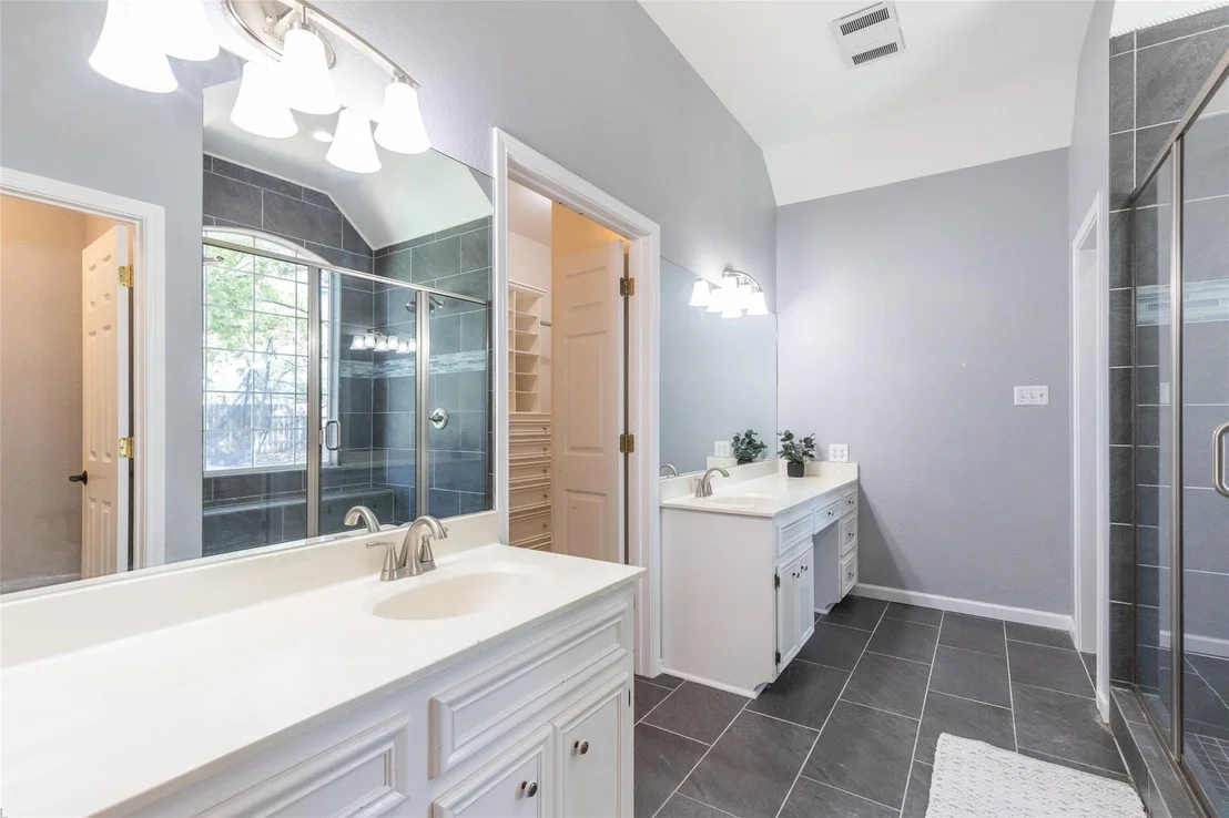 Photo of 1418 Kingwood Circle