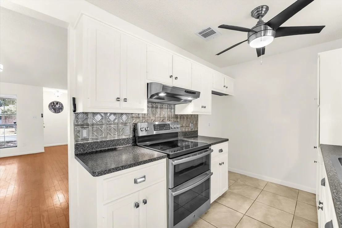 Photo of 4626 Lexington Street