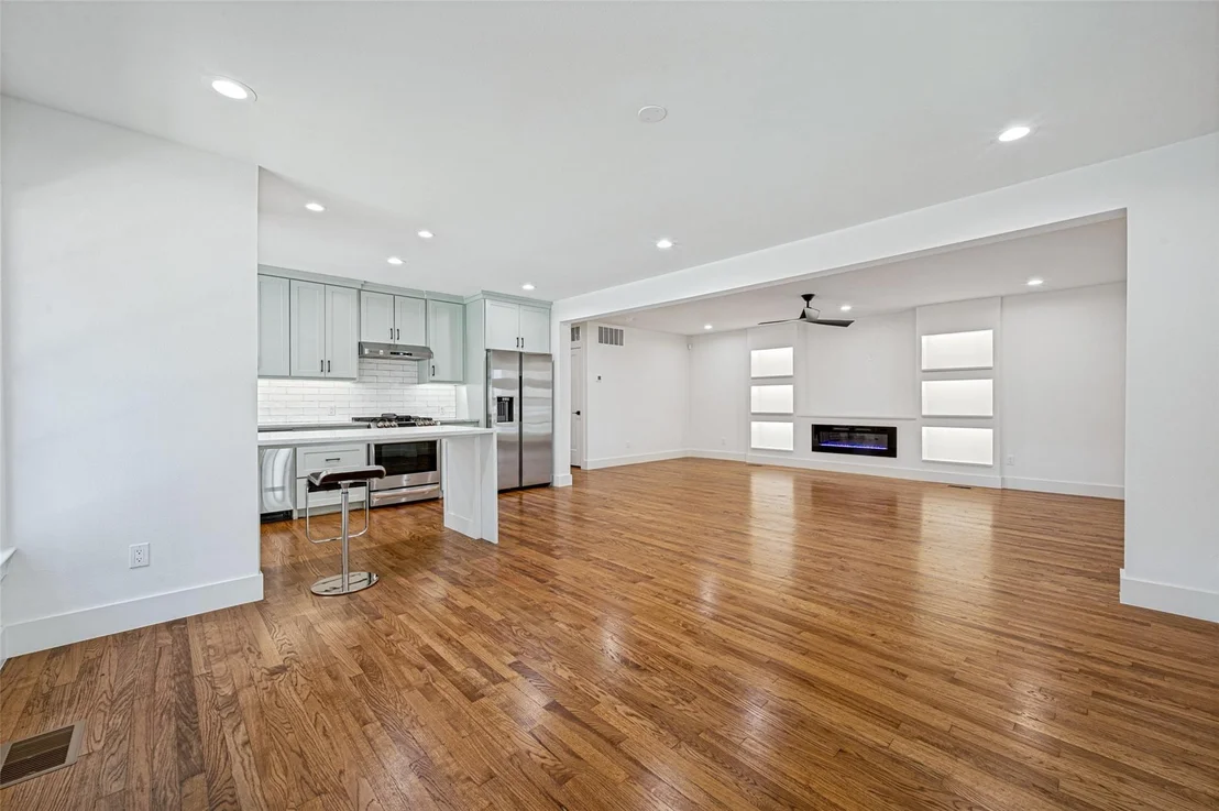 Photo of 4301 Glenwick Lane