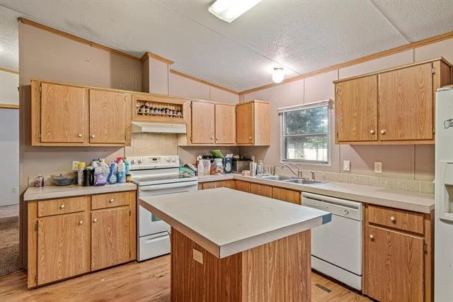 Photo of 14160 Clark Lane