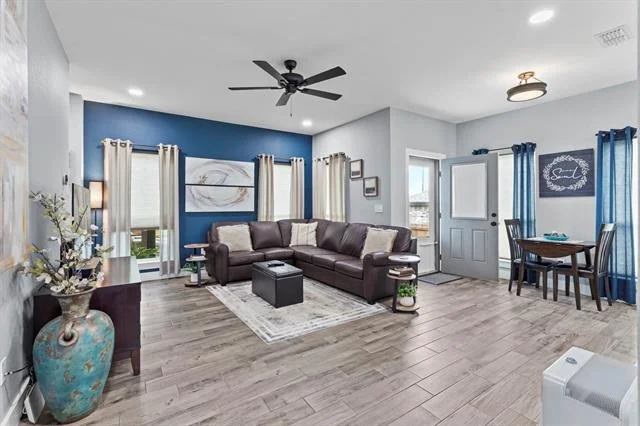 Photo of 17322 Crossing Circle