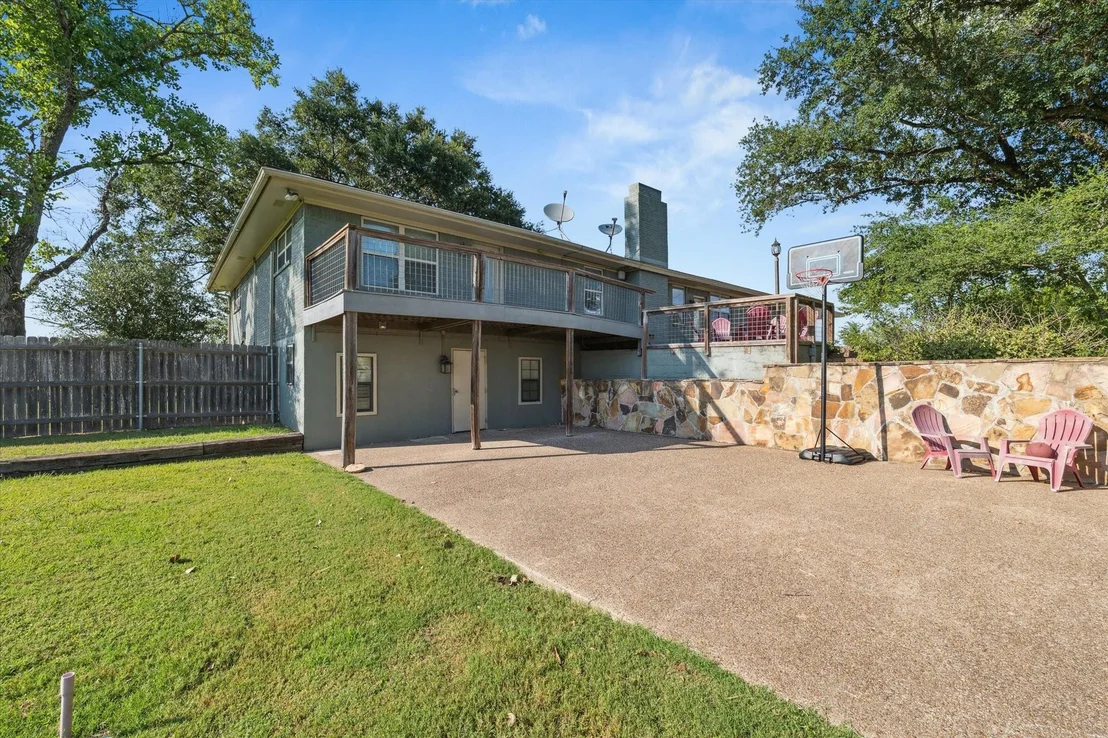 Photo of 2275 W Moonlight Drive
