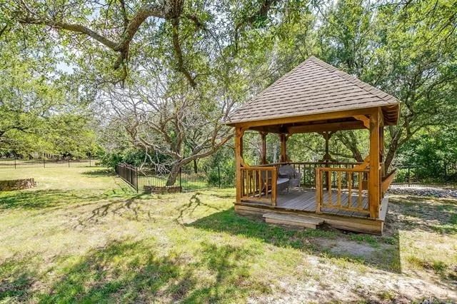 Photo of 9549 Dickson Road