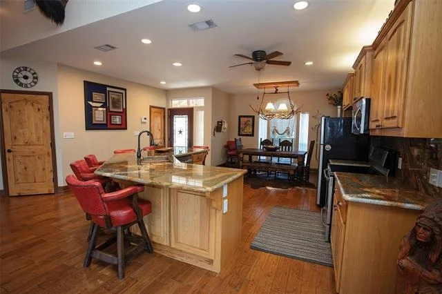 Photo of Unit 2 at 880 Cliffs Drive