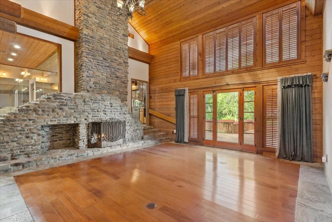 Photo of 3724 Greenleaf Drive