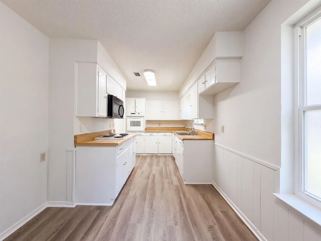 Photo of 1136 Kris Street