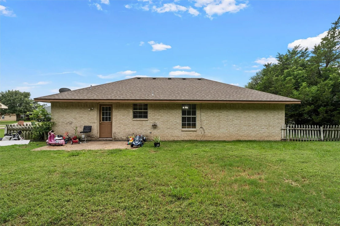 Photo of 1307 Luanne