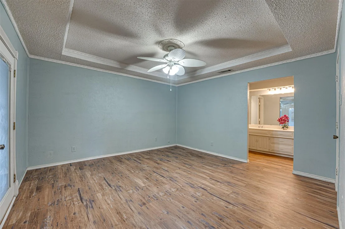 Photo of 917 Meadowgate Drive