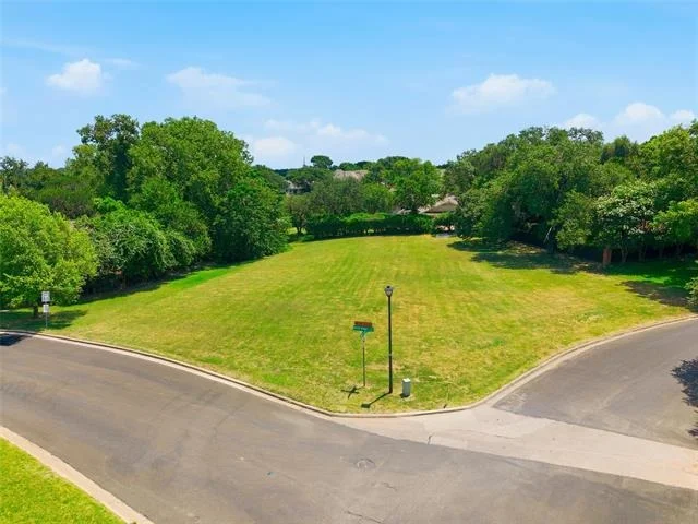 Photo of 3301 N Ridge Drive