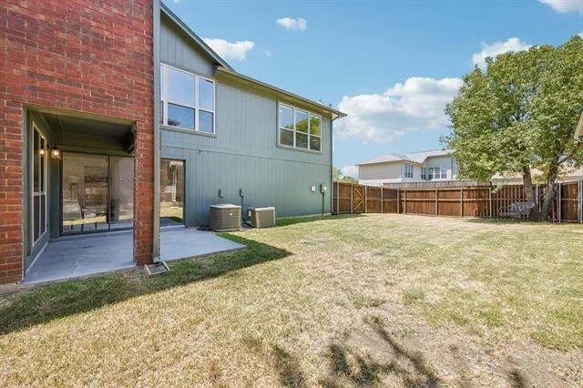 Photo of 1601 Kingspoint Drive