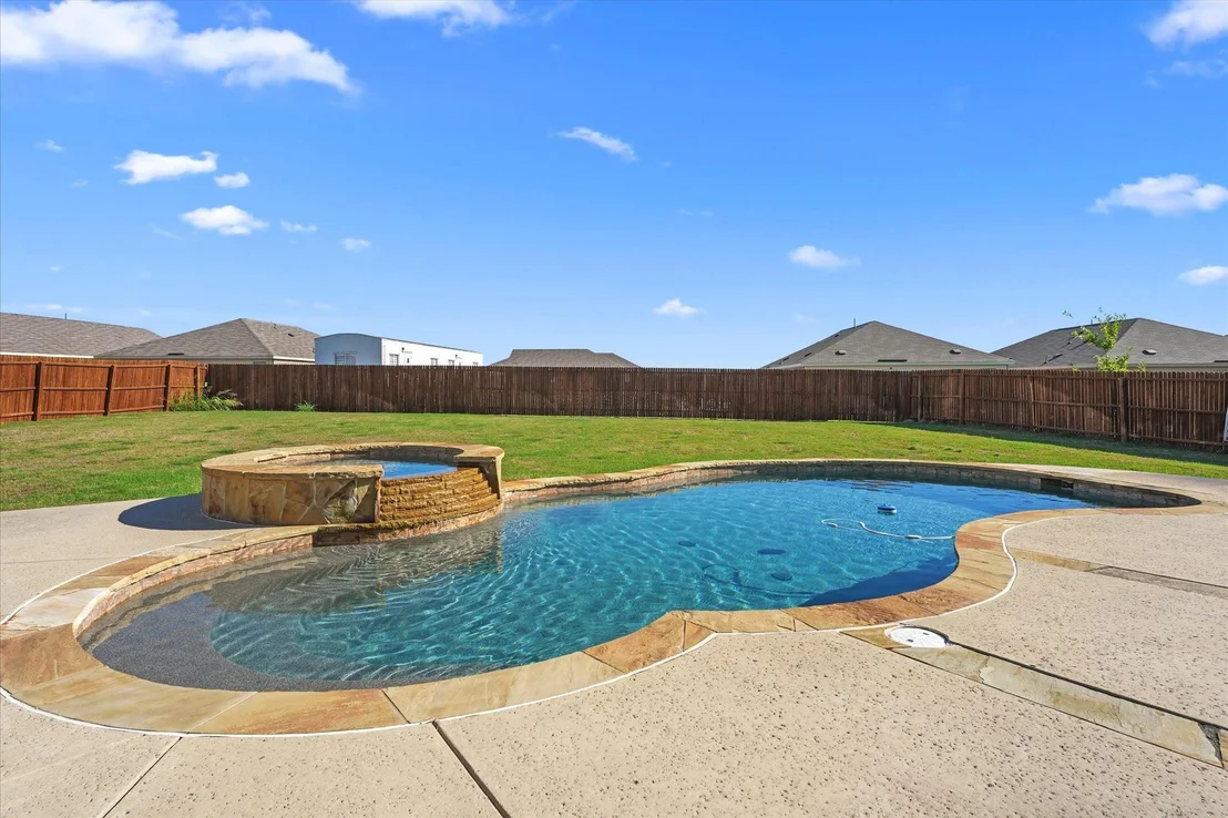 Photo of 2044 Longbridge Road