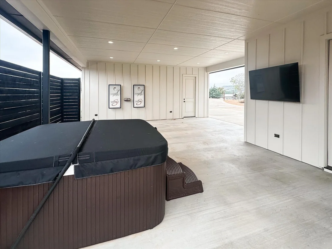 Photo of 1100 Creekview Cove