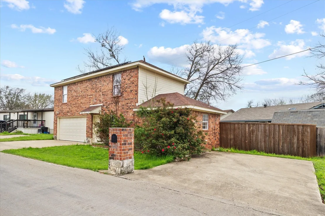 Photo of 208 Trout Street
