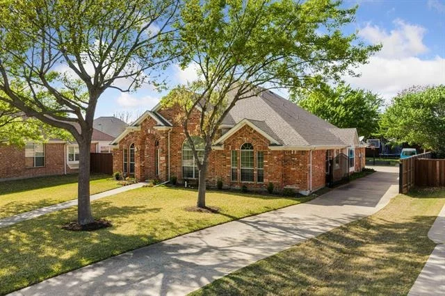 Photo of 416 Love Bird Lane