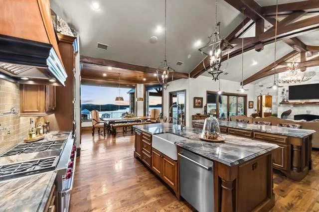 Photo of 1025 Pecan Ridge