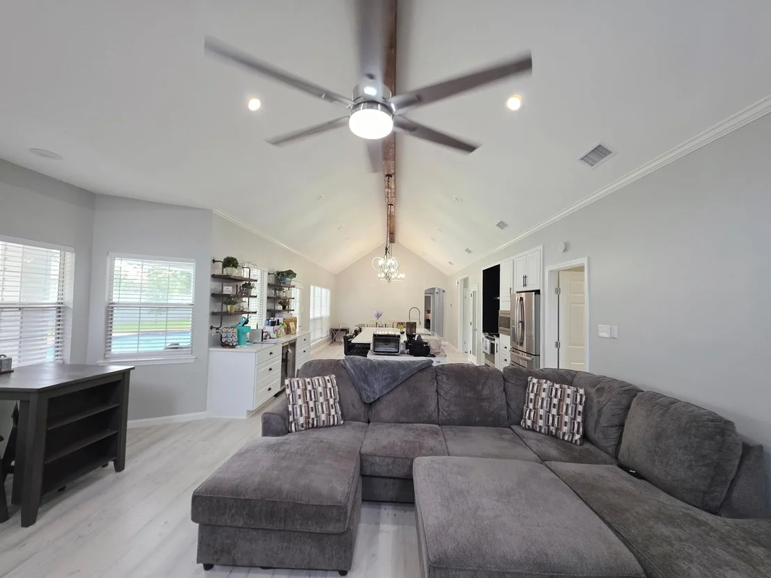 Photo of 520 Red River Road