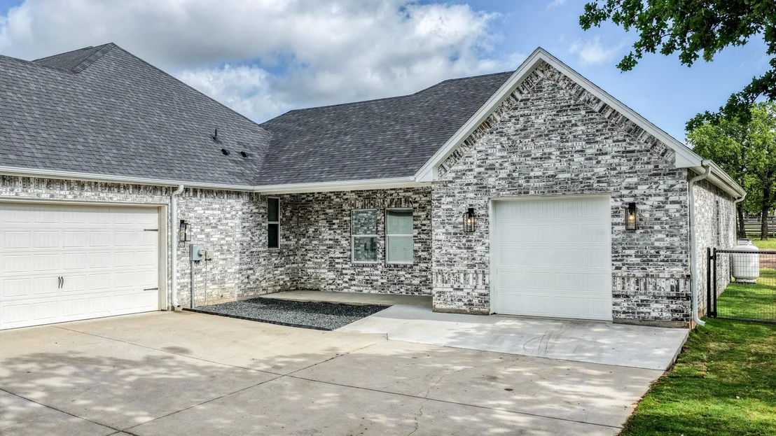Photo of 115 Post Oak Way