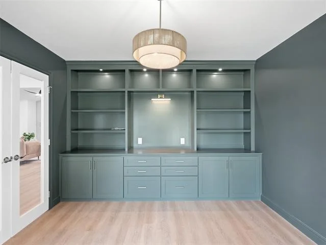 Photo of 2369 Claridge Circle