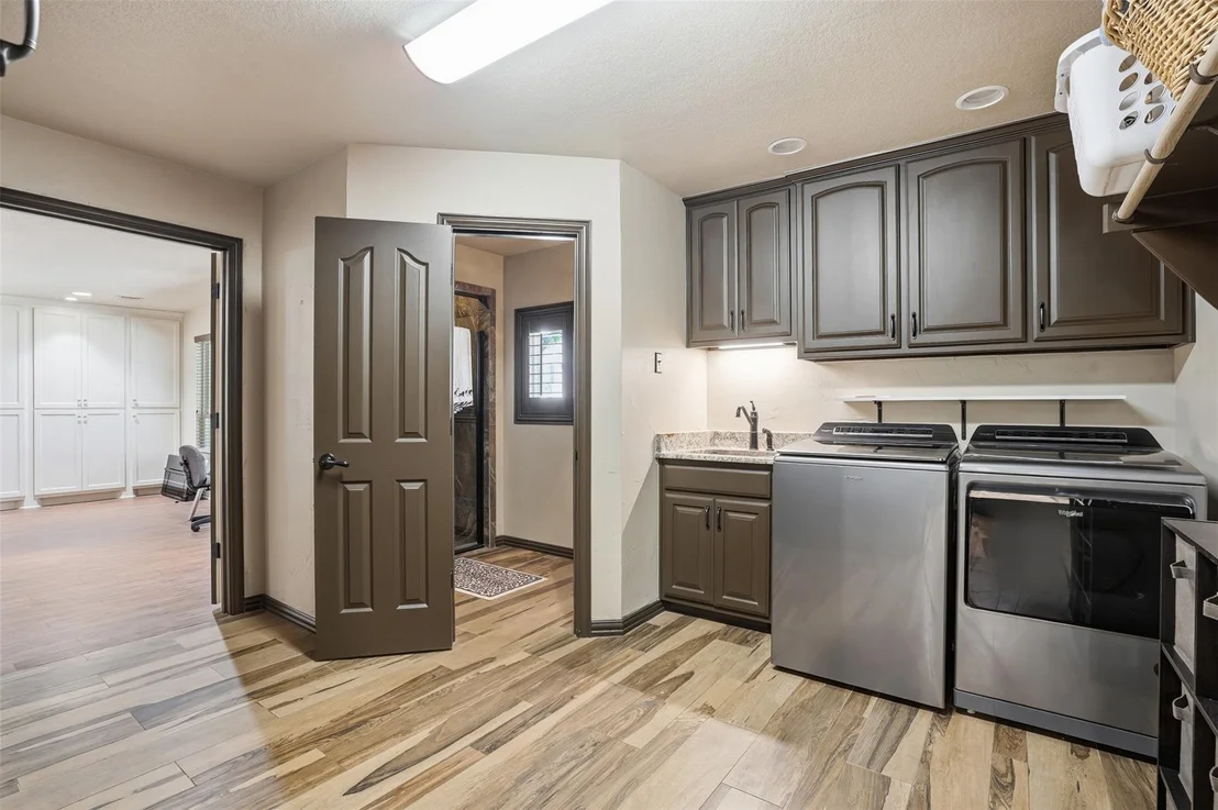 Photo of 9310 Bellechase Road