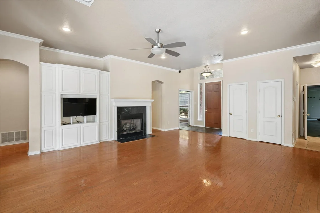 Photo of 43192 Fringewood Drive