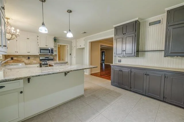 Photo of 817 Rivercrest Drive