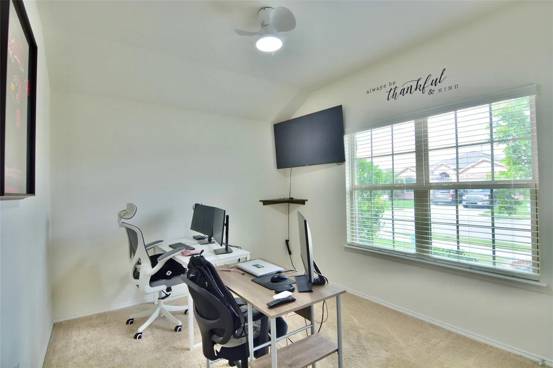 Photo of 465 Pollyann Trail