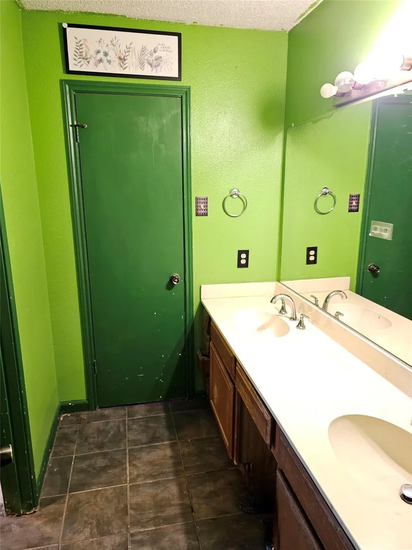 Photo of 5118 Brookview Circle