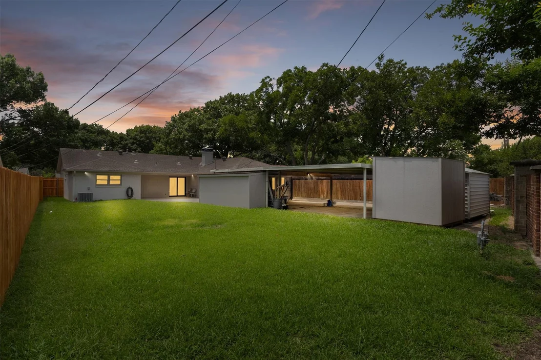 Photo of 908 Vinecrest Lane