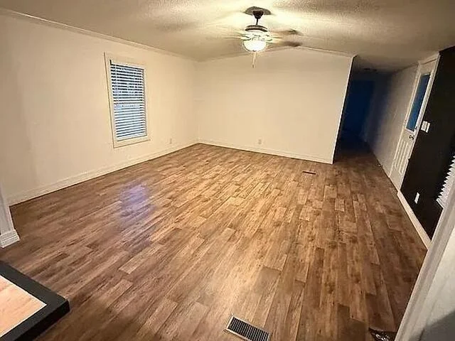 Photo of 1901 Elm Drive